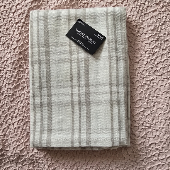 Robert Stanley Cotton Table Throw - Picture 1 of 5